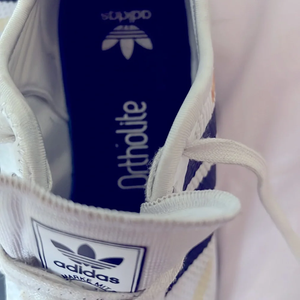 Adidas - Picture 3 of 5